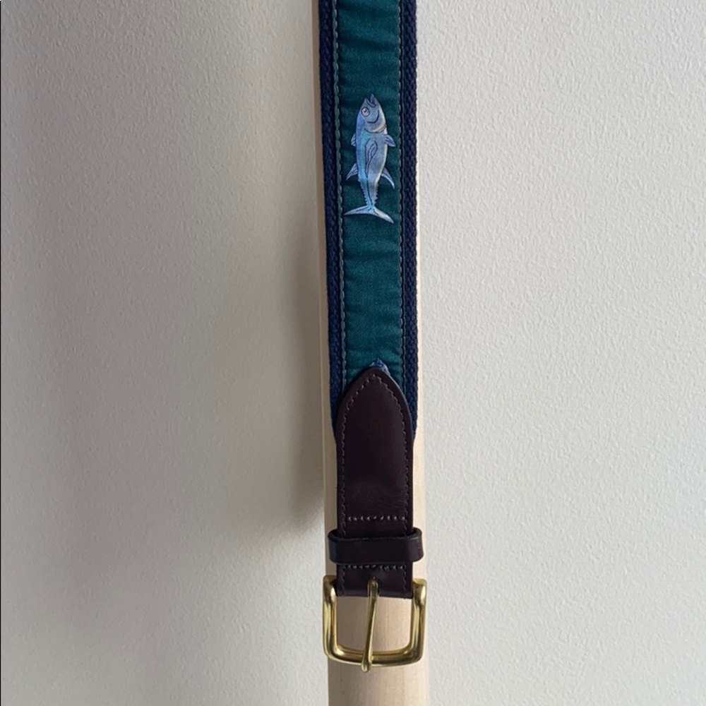 Vineyard Vines Navy and Green Fish Belt